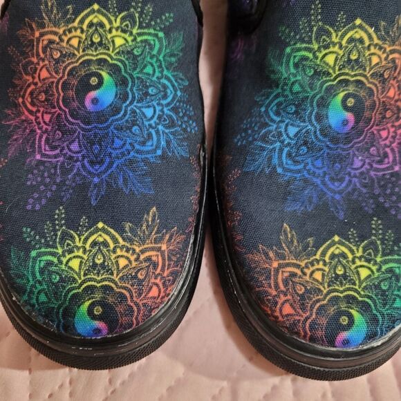 Yes We Vibe Colorful Yin Yang Mandala Slip-on Shoes. Size 7 - Picture 6 of 9